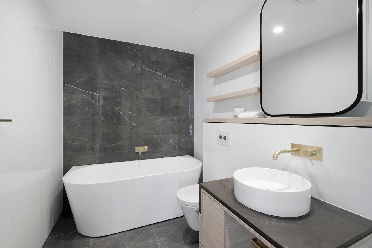 Sea View Beachfront Apartment In Surfers Gold Coast Exteriér fotografie