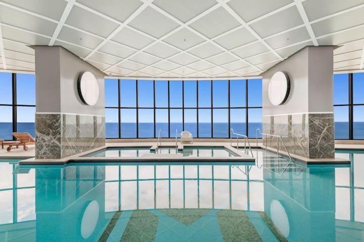 Sea View Beachfront Apartment In Surfers Gold Coast Exteriér fotografie