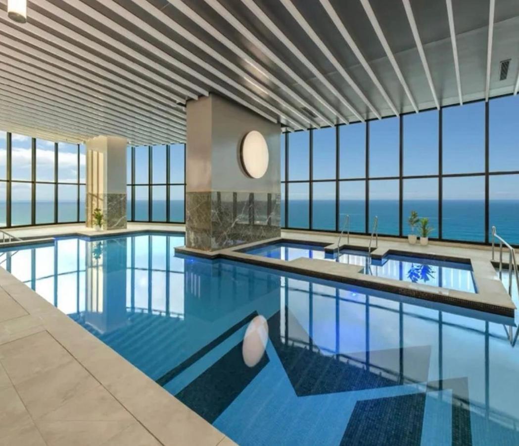 Sea View Beachfront Apartment In Surfers Gold Coast Exteriér fotografie